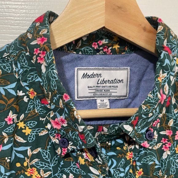 Modern Liberation Floral Print Short Sleeve Button Up - Medium - Picture 10 of 10